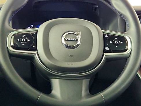 Certified 2023 Volvo XC60 T8 Plus AWD/4WD image 24