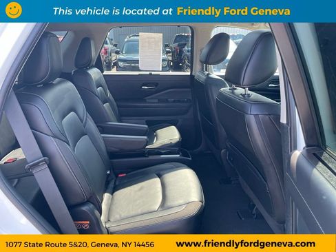 Used 2023 Nissan Pathfinder SL w/ SL Premium Package AWD/4WD image 30