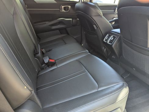 Certified 2025 Kia Sorento S w/ Panoramic Sunroof Package image 11