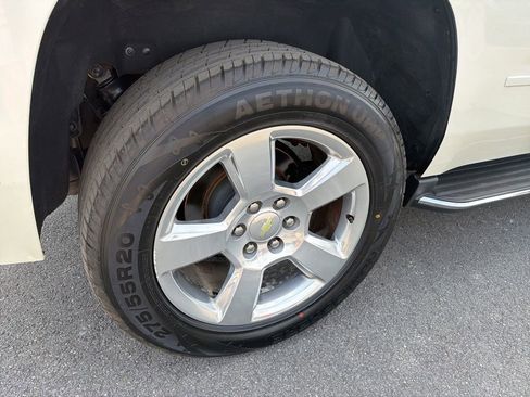 Used 2015 Chevrolet Tahoe LTZ AWD/4WD image 12
