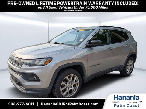 Used 2022 Jeep Compass Latitude AWD/4WD image 7