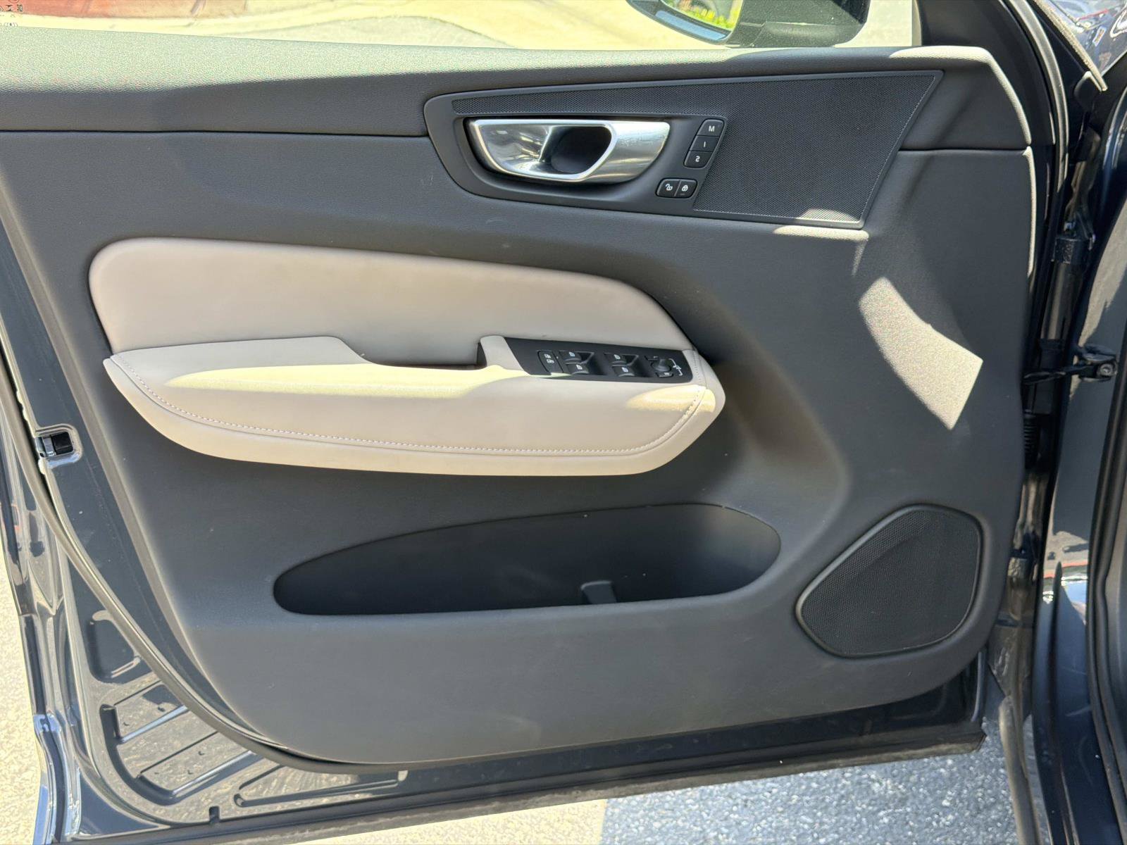 Certified 2026 Volvo XC60 B5 Plus AWD/4WD image 15