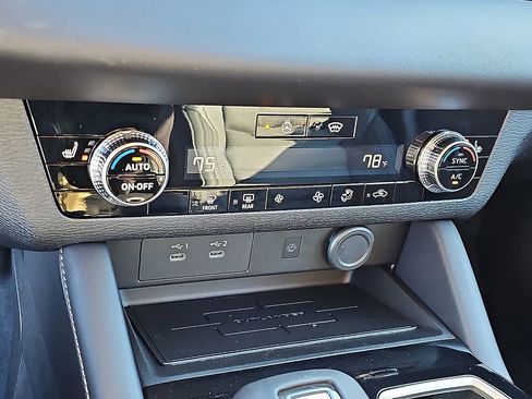 New 2026 Mitsubishi Outlander SE image 16