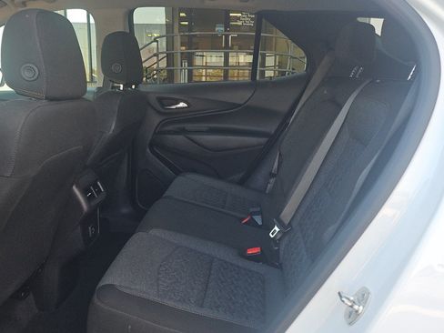 Used 2024 Chevrolet Equinox LT AWD/4WD image 13