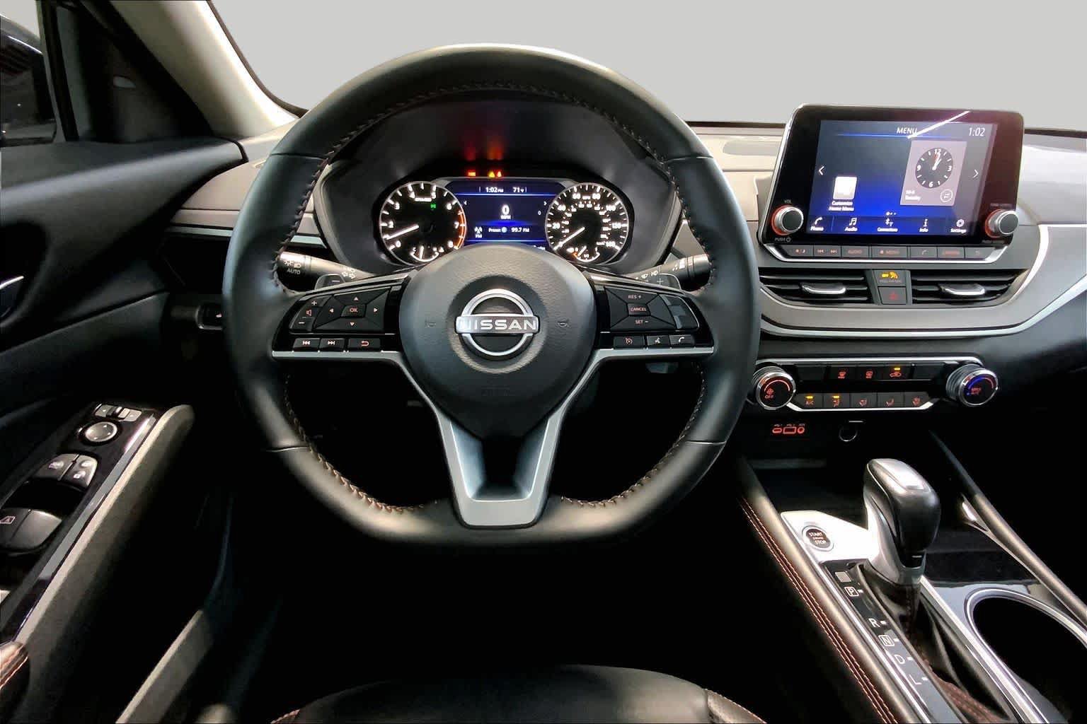 Used 2025 Nissan Altima 2.5 SR AWD/4WD image 5