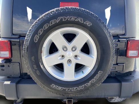 Used 2014 Jeep Wrangler Sport w/ Quick Order Package 23S AWD/4WD image 29