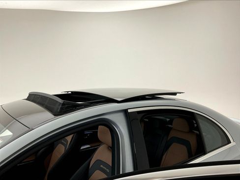 Certified 2025 Mercedes-Benz E 53 AMG e 4MATIC Sedan image 37