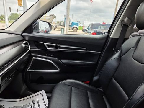 Used 2023 Kia Telluride S AWD/4WD image 15