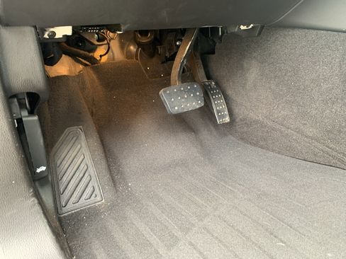 Used 2016 Cadillac SRX Luxury w/ Driver Awareness Package image 17