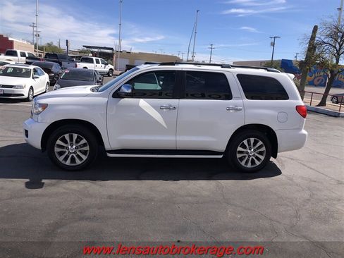 Used 2017 Toyota Sequoia Limited w/ Safety & Convenience Package RWD image 5