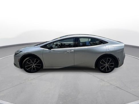 Certified 2024 Toyota Prius FWD image 9