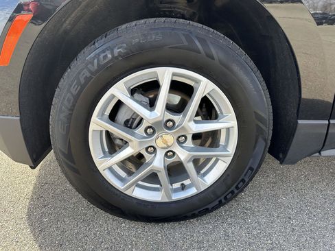 Used 2024 Chevrolet Equinox LT image 2