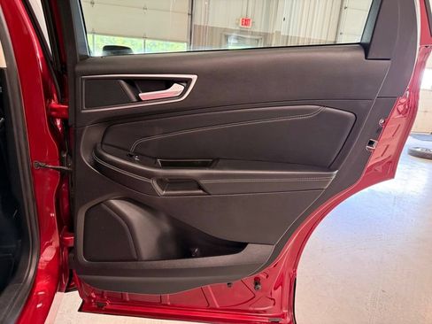 Used 2017 Ford Edge Titanium w/ Equipment Group 302A FWD image 32