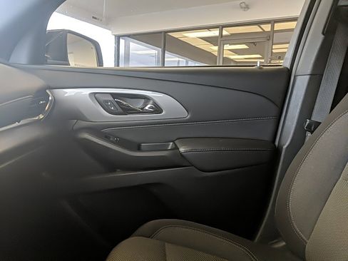 Used 2023 Chevrolet Traverse LT w/ LPO, Floor Liner Package image 27