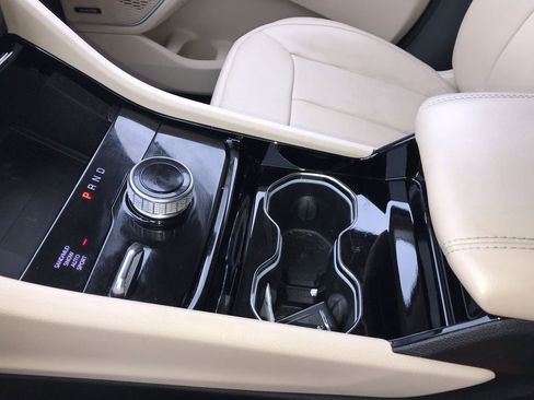 Used 2022 Jeep Grand Cherokee L Limited w/ Luxury Tech Group II image 21