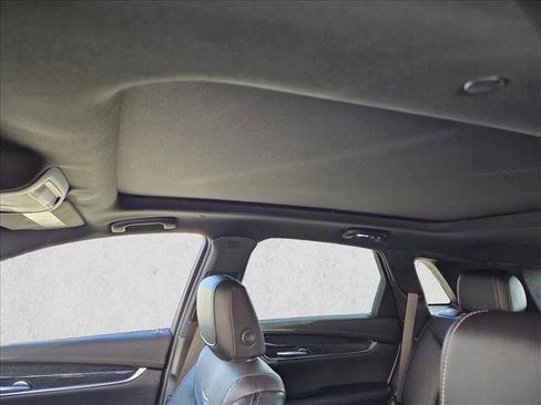 Used 2022 Cadillac XT5 Premium Luxury w/ Technology Package image 14