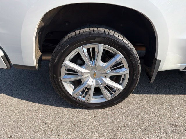 Used 2022 Chevrolet Silverado 1500 High Country w/ High Country Premium Package AWD/4WD image 13