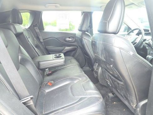Certified 2021 Jeep Cherokee Latitude Lux w/ Comfort/Convenience Group AWD/4WD image 12
