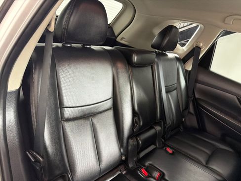 Used 2018 Nissan Rogue SL AWD/4WD image 23