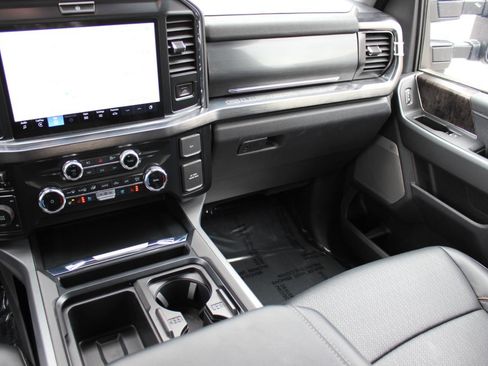 Used 2026 Ford F250 Lariat AWD/4WD image 15