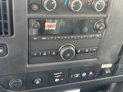 New 2024 Chevrolet Express 3500 w/ Power Convenience Package image 18