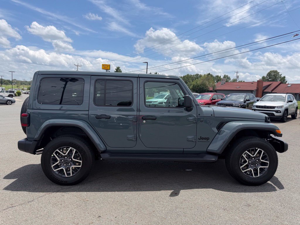 New 2026 Jeep Wrangler Unlimited Sahara AWD/4WD image 2