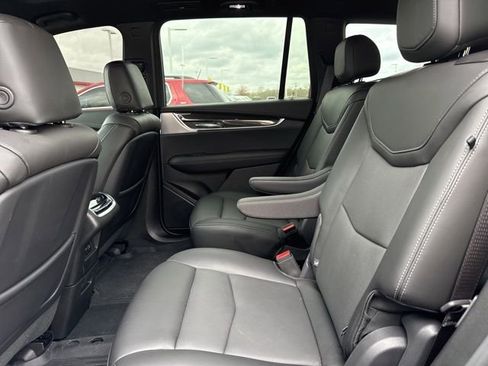 Used 2024 Cadillac XT6 Sport w/ Technology Package image 10