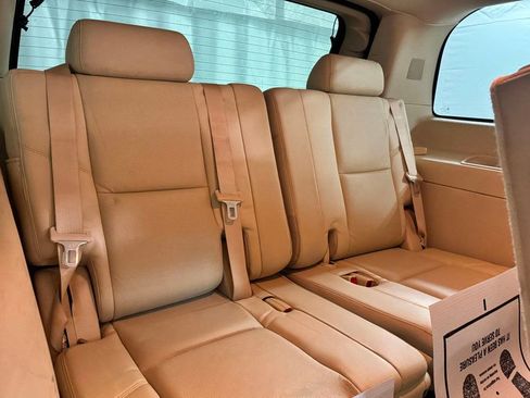 Used 2008 Cadillac Escalade Luxury image 9