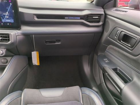 Used 2025 Ford Mustang Dark Horse image 18