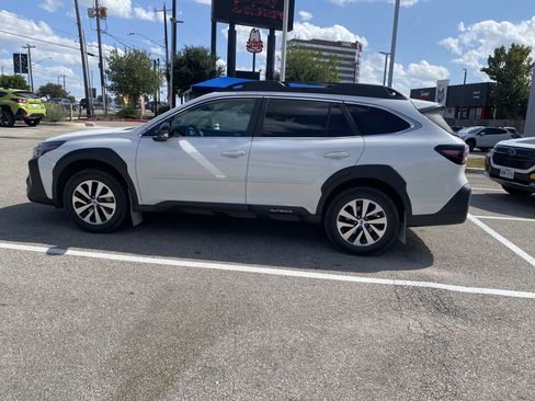 Used 2024 Subaru Outback Premium w/ Popular Package #1A AWD/4WD image 10