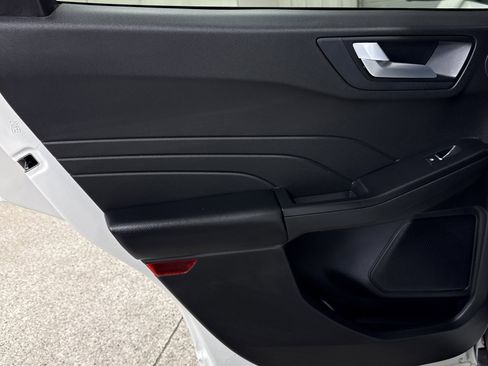 Used 2023 Ford Escape ST-Line Select w/ Tech Pack #2 image 17