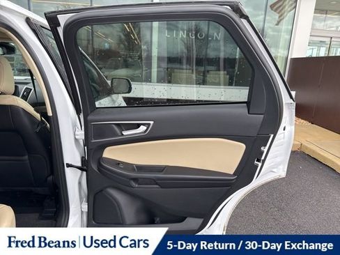 Used 2022 Ford Edge SEL w/ Convenience Package image 15