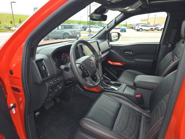 Used 2025 Nissan Frontier PRO-4X w/ Pro Premium Package AWD/4WD image 10