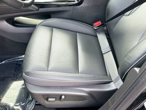 Certified 2023 Buick Envision Essence AWD/4WD image 18