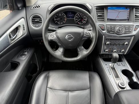 Used 2018 Nissan Pathfinder SL w/ Cargo Package AWD/4WD image 33