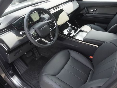 New 2025 Land Rover Range Rover Sport SE image 18