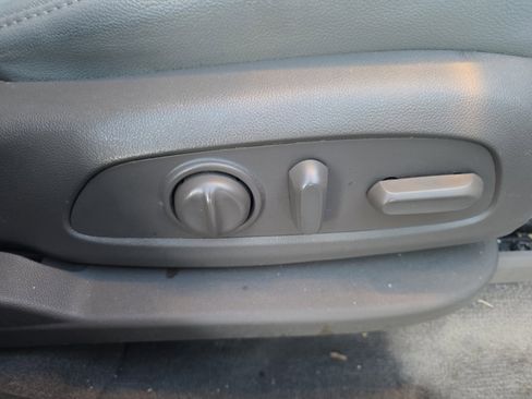 Used 2019 Chevrolet Traverse LT image 30