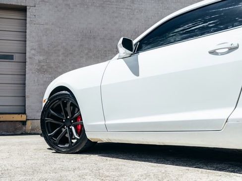 Used 2013 Chevrolet Camaro SS w/ SS Performance Package RWD image 28