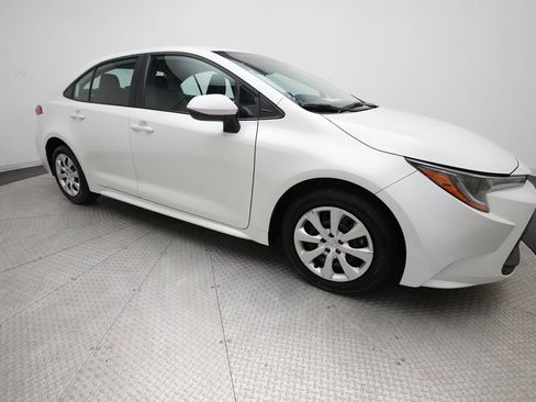 Used 2025 Toyota Corolla LE FWD image 34