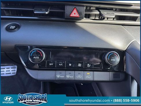 Certified 2025 Hyundai Elantra Sport w/ Cargo Package image 30