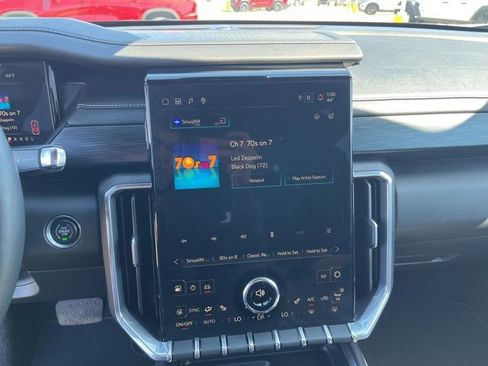 Used 2025 GMC Acadia Elevation FWD image 15