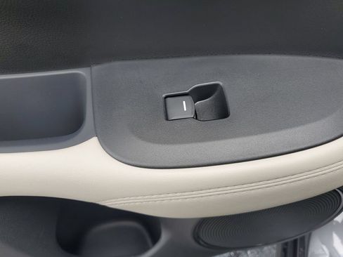New 2027 Honda HR-V LX image 13