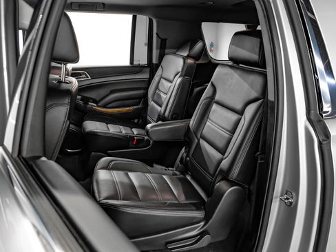 Used 2020 GMC Yukon XL Denali RWD image 46