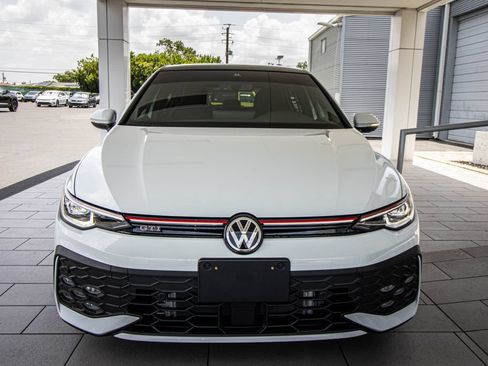 Used 2025 Volkswagen GTI SE FWD image 9