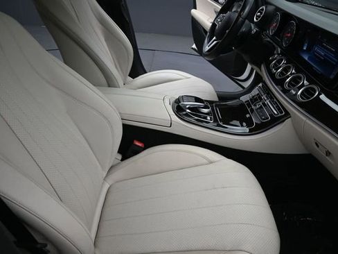 Used 2019 Mercedes-Benz E 300 image 18