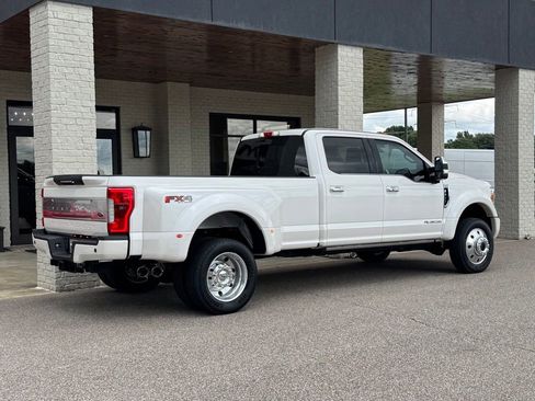 Used 2017 Ford F450 Platinum w/ Platinum Ultimate Package AWD/4WD image 14