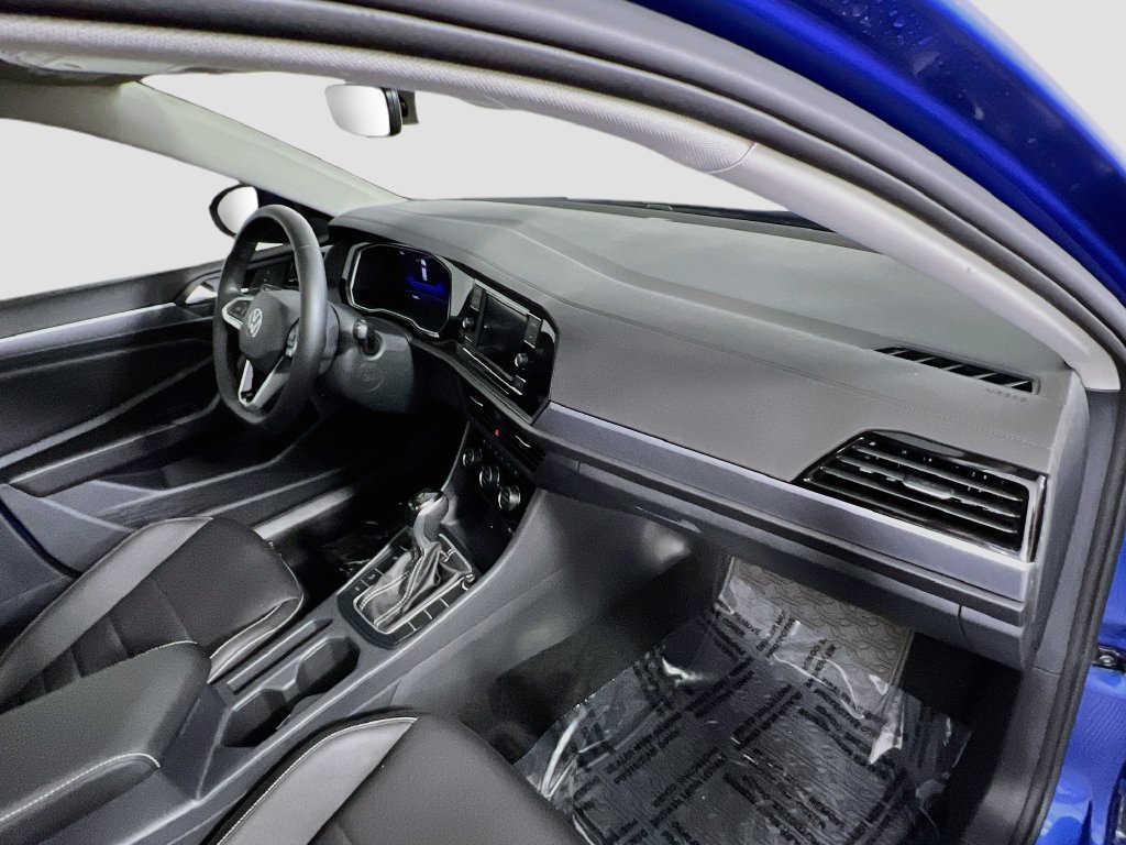 Used 2024 Volkswagen Jetta SE w/ Panoramic Sunroof Package FWD image 33