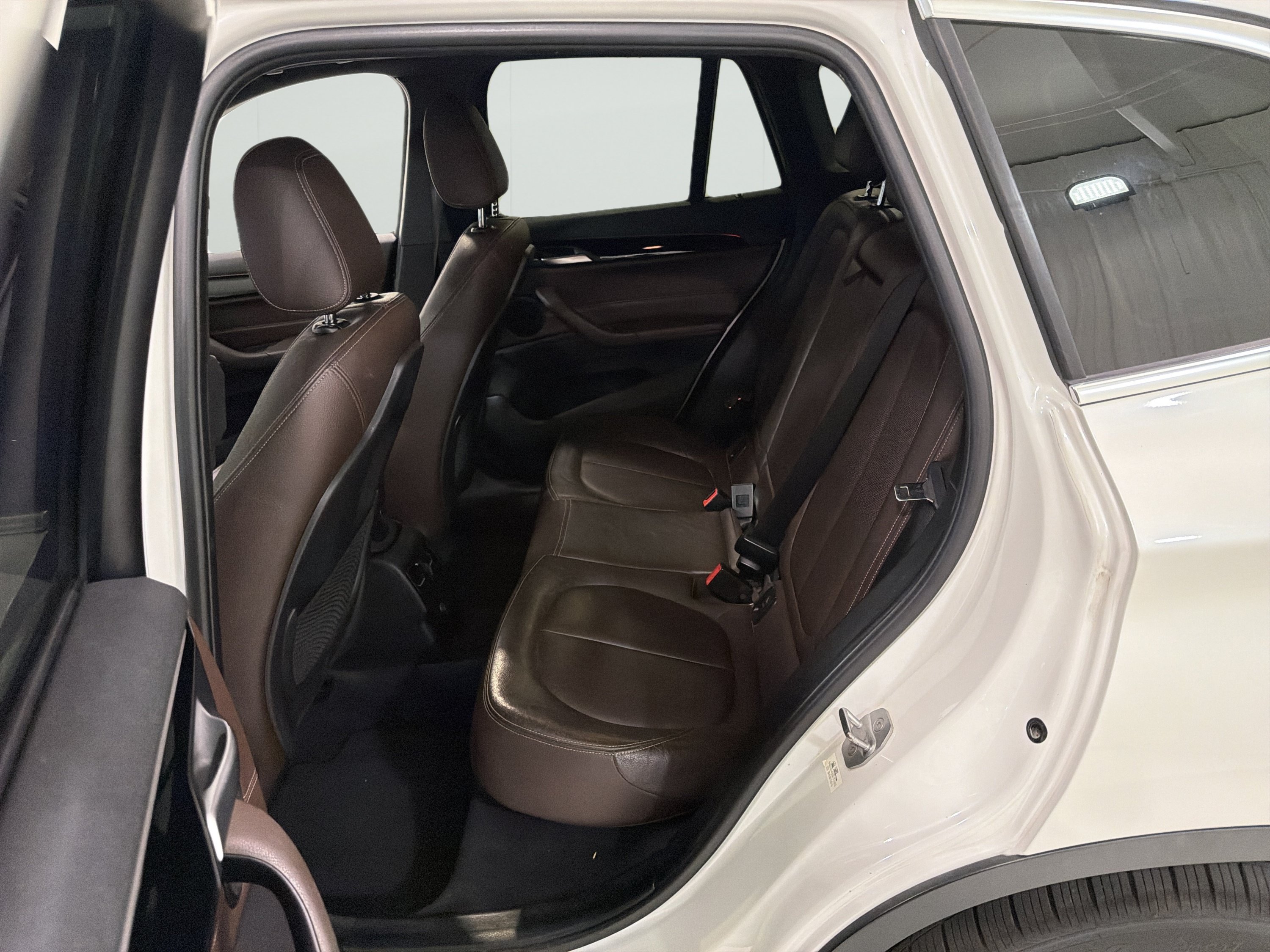 Used 2017 BMW X1 sDrive28i FWD image 10