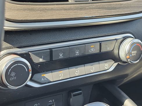 Used 2023 Nissan Altima 2.5 SV w/ SV Premium Package image 28