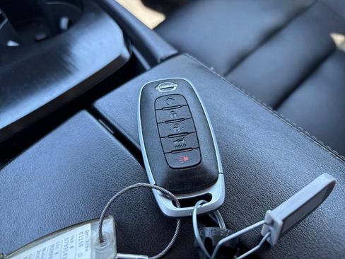 Used 2026 Nissan Rogue SL FWD image 22
